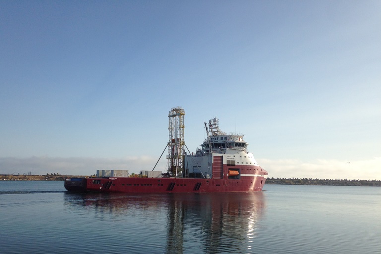 Dina Polaris with GMTR120 Offshore Geotechnical Drill Rig