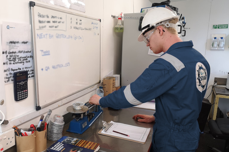 Geoquip Marine | Geoquip Saentis with GMR600 Geoquip Marine Offshore Lab Sample Analysis