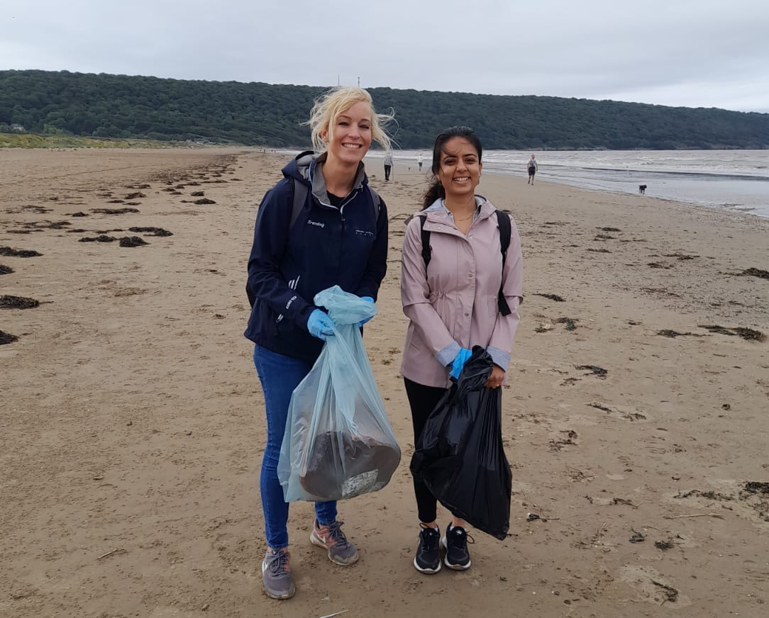 Geoquip Marine’s ESG journey continues with beach clean-up at Sand Bay in North Somerset, UK